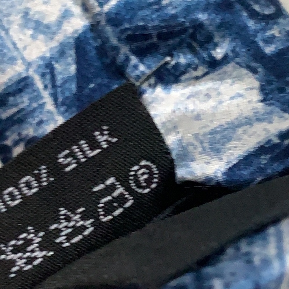 Robin Ruth silk tie!! - Picture 4 of 4